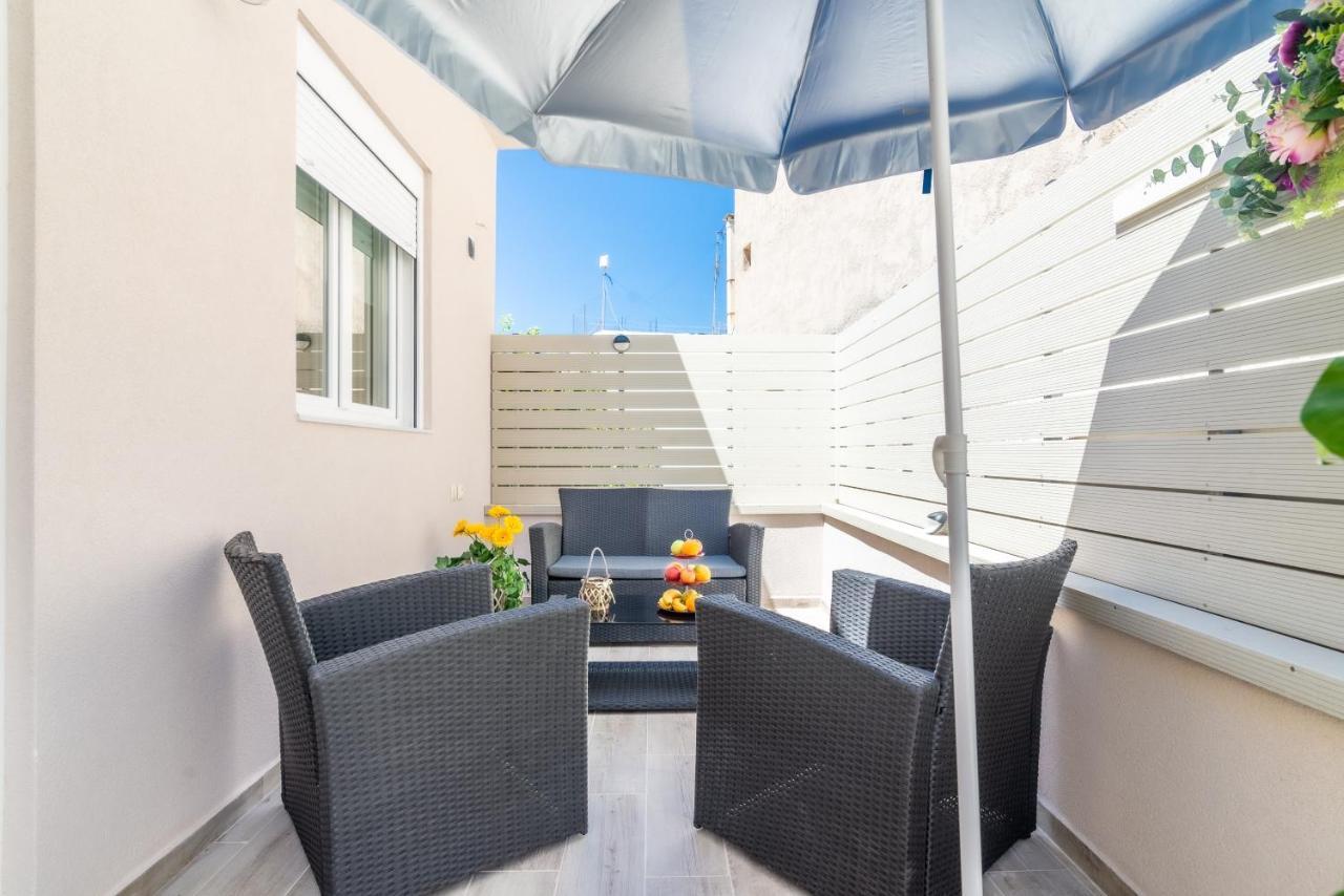 Sophia'S Comfortable Home With A Private Backyard Gazi Eksteriør bilde