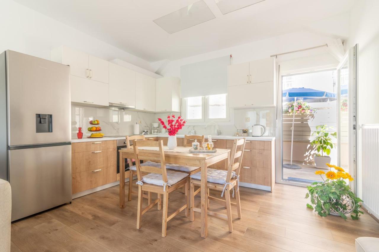 Sophia'S Comfortable Home With A Private Backyard Gazi Eksteriør bilde