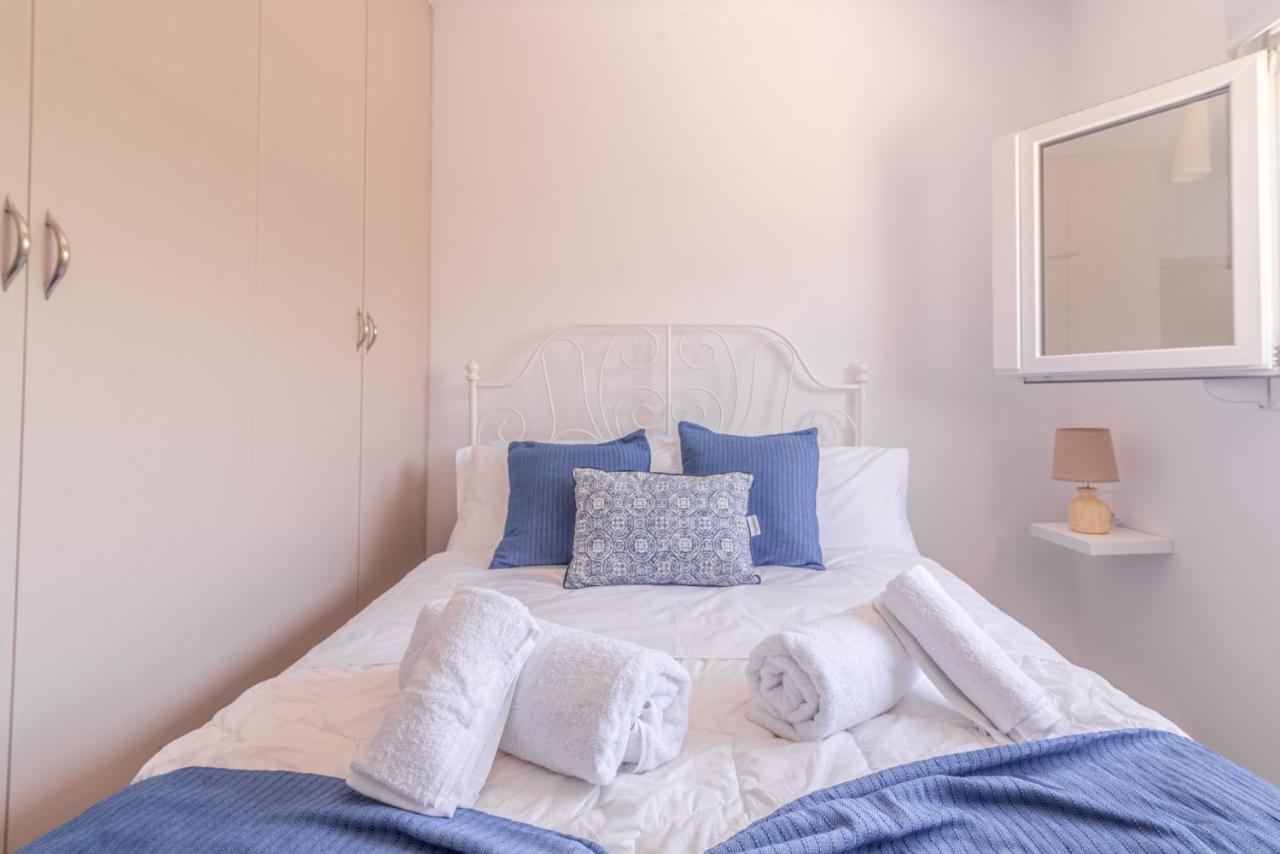 Sophia'S Comfortable Home With A Private Backyard Gazi Eksteriør bilde